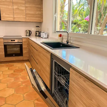 Tierra Sana فيلة